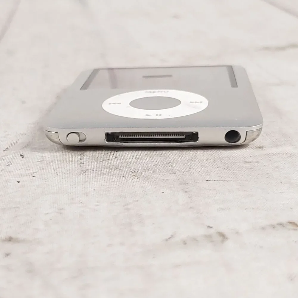 BAD BATTERY - Apple Ipod Nano 3rd Generation 4GB - A1236 GRAY Grey - PARTS ONLY